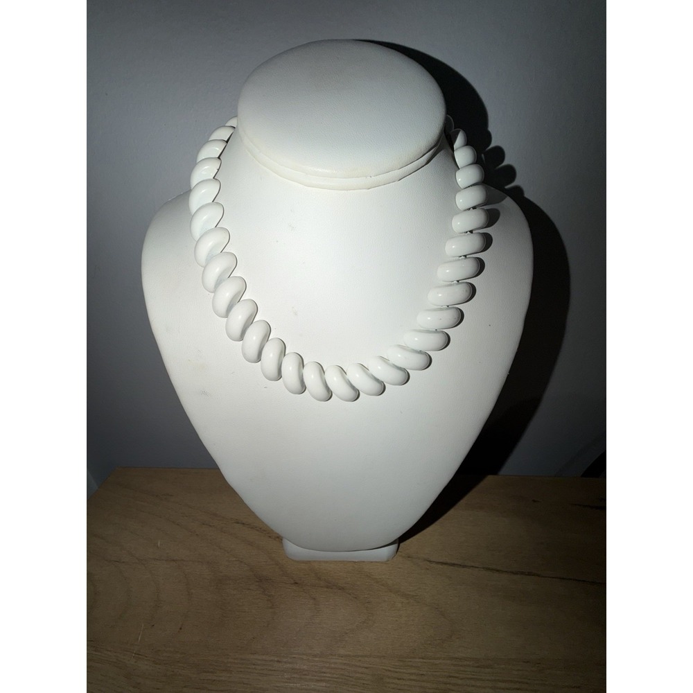 Vintage Signed Napier White Enamel Metal Choker Necklace Gold Tone Clasp